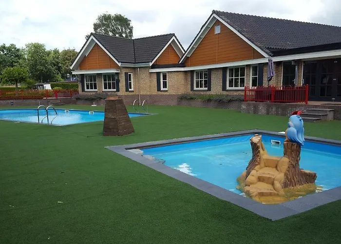 キャンプ場 Chalet Chloe フォールトハイゼン